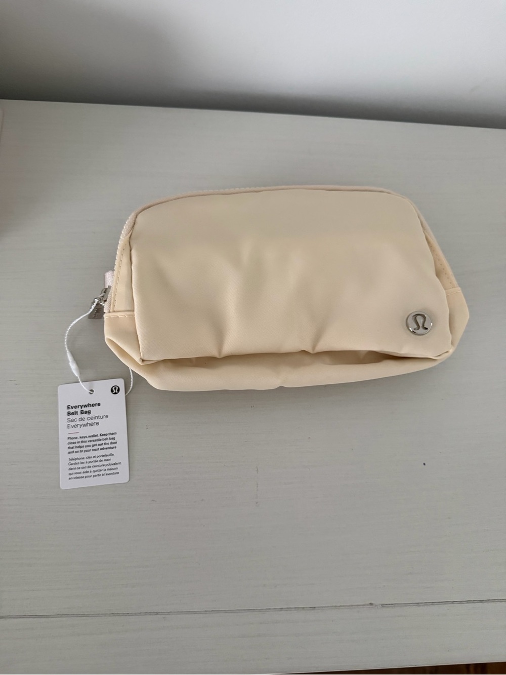 Lululemon Everywhere Belt Bag in cream, brand new with tags!
